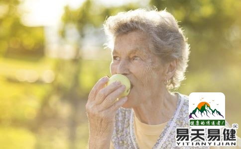 老人夏季午睡注意事项 7种食物助入眠